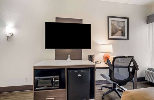 Jacksonville Hotel | Quality Inn Jacksonville near Camp Lejeune