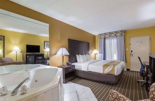 Pittsburg Hotel | Quality Inn London North