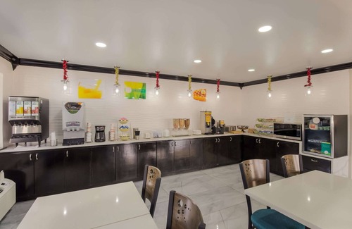 Madisonville Hotel | Quality Inn Madisonville