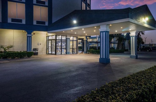 Pasadena Hotel | Quality Inn Pasadena - Houston East