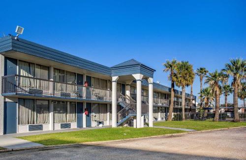 Pasadena Hotel | Quality Inn Pasadena - Houston East