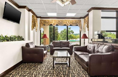 Russellville Hotel | Quality Inn Russellville