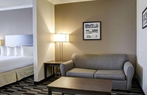 Bryan Hotel | Quality Inn & Suites Bryan-College Station