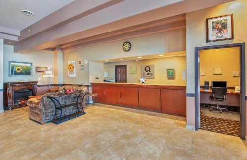 South Lethbridge Hotel | Quality Inn & Suites