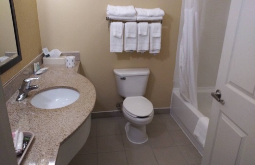Scotland Hotel | Quality Inn & Suites Chambersburg Northeast