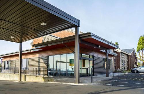 Sunnyside Hotel | Quality Inn & Suites Clackamas - Portland