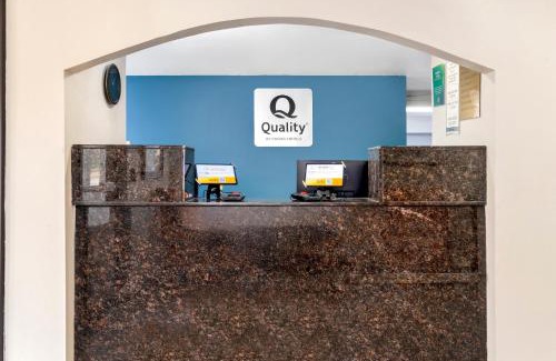 Priceville Hotel | Quality Inn & Suites Decatur Priceville I-65