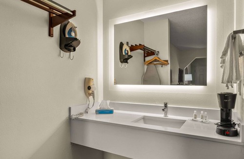 Dublin Hotel | Quality Inn & Suites Dublin