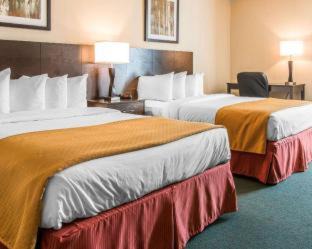 Escanaba Hotel | Quality Inn & Suites Escanaba North