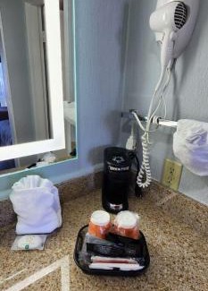 Pensacola Hotel | Quality Inn & Suites Gulf Breeze Bayside near Pensacola Beach