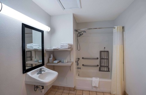 Junction Hotel | Quality Inn & Suites Junction