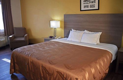 Martinsburg Hotel | Quality Inn & Suites Kearneysville - Martinsburg