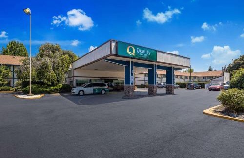 Medford Hotel | Quality Inn & Suites Medford Airport