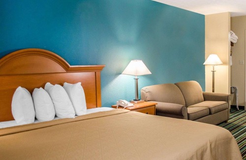 Medina Hotel | Quality Inn & Suites Medina - Akron West