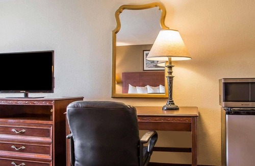 Franklin Hotel | Quality Inn & Suites Middletown - Franklin