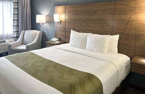 Northampton Hotel | Quality Inn & Suites Northampton - Amherst