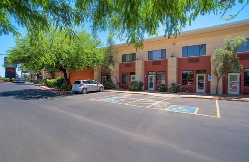 Youngtown Hotel | Quality Inn & Suites Phoenix NW - Sun City