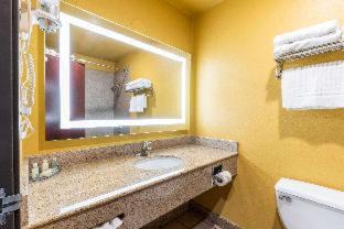 Central Sacramento Hotel | Quality Inn & Suites Sacramento Downtown Area
