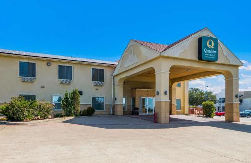 Terrell Hotel | Quality Inn & Suites Terrell