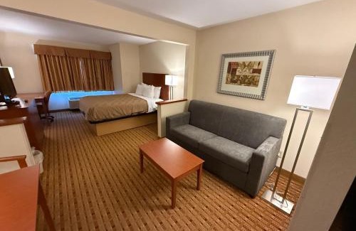 Eau Claire Hotel | Quality Inn & Suites