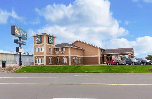 McCook Hotel | Quality Inn & Suites
