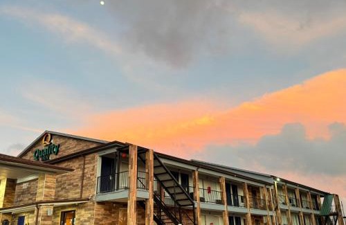 Crestview Hotel | Quality Inn