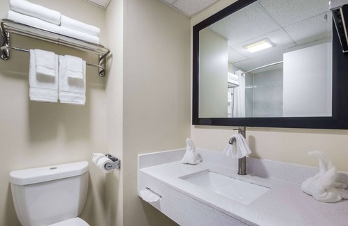 Grayville Hotel | Quality Inn
