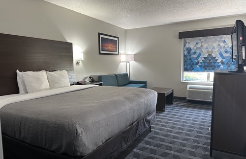 Hillsboro Hotel | Quality Inn