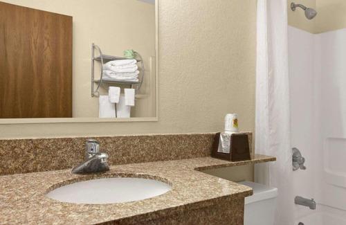 Jackson Hotel | Quality Inn