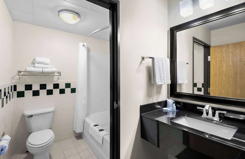 Ladysmith Hotel | Quality Inn