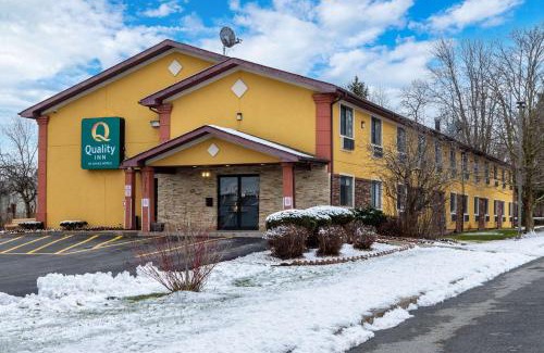 Oneida Hotel | Quality Inn