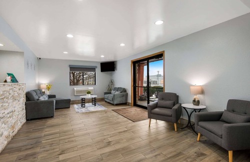 Oneida Hotel | Quality Inn