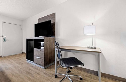 Plainview Hotel | Quality Inn