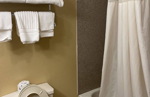 Vineland Hotel | Quality Inn Vineland