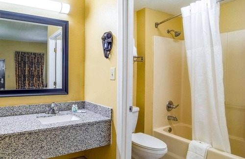 West Columbia Hotel | Quality Inn West Columbia - Cayce