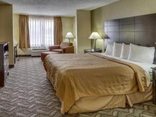 Broadmoor Hotel | Quality Suites Baton Rouge East - Denham Springs
