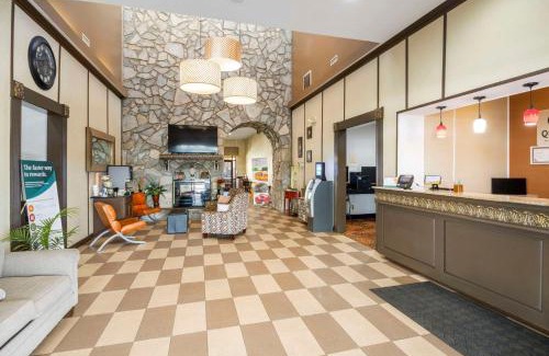 Hickory Hotel | Quality Suites Hickory South