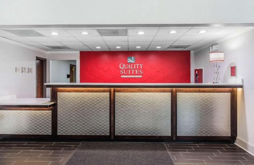 Pineville Hotel | Quality Suites Pineville - Charlotte