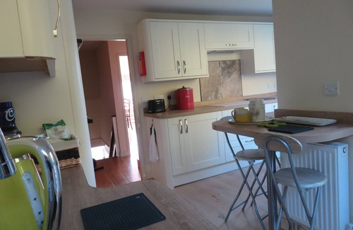 Pentraeth Cottage | QUAY COTTAGE, family friendly, with a garden in Red Wharf Bay