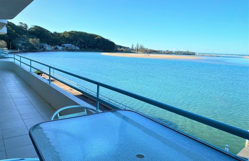 Nambucca Heads Apartment | QUAYSIDE - Bring the boat, tie it up at your own private jetty.