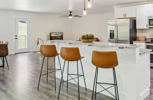Caton House | Que Sera Luxury Retreat