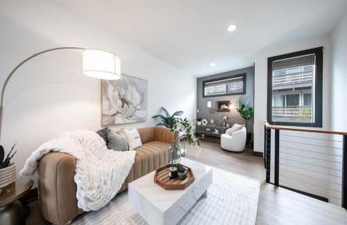 East Queen Anne House | Queen Anne Modern Family Home Free Parking - SLU - Gym