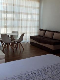 Dobra Voda House | Queen Apartments & Rooms