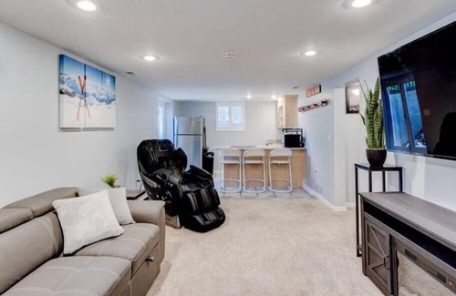 Sugar House House | Queen Bed, Hot tub & Patio!