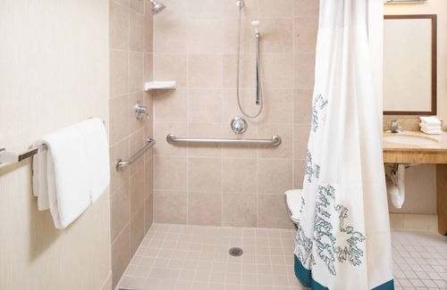 Highland Hotel | Queen Bed Suite with Sofa, Full Kitchen, Ideal for Denver Explorers