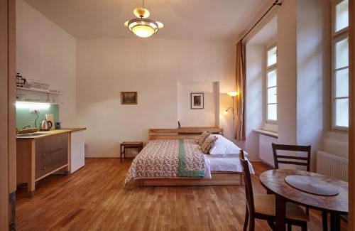 Prague 1 Apartment | Queen Bee apartments