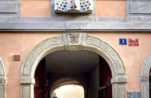 Prague 1 Apartment | Queen Bee house. Mathilda apartment