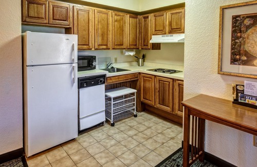 Glendale Condo | Queen Cherry Creek Suite | Pool, Hot Tub + Gym