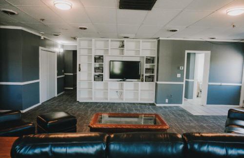 Bangor Hotel | Queen City Inn