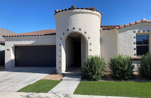 Queen Creek House | Queen Creek home with pool near golf course